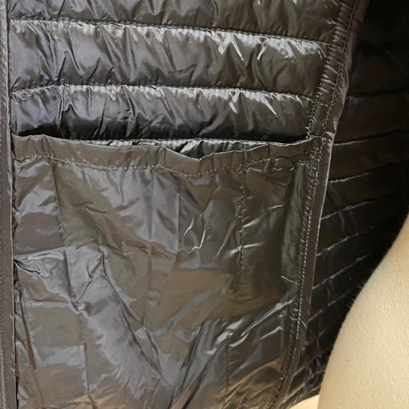 New Save the Duck practical and hooded jacket - Picture 11 of 14